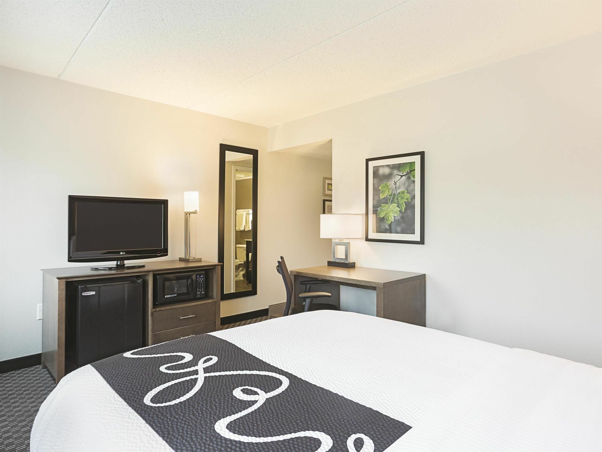 La Quinta By Wyndham Baltimore N / White Marsh Exteriör bild